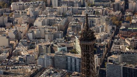 Vue aérienne du sommet de la tour Eiffel